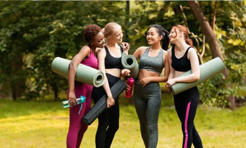 Bagaimanakah anda membezakan bahagian hadapan dari belakang tikar yoga?