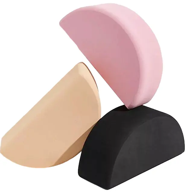 Blok Yoga Bentuk Separuh Bulan